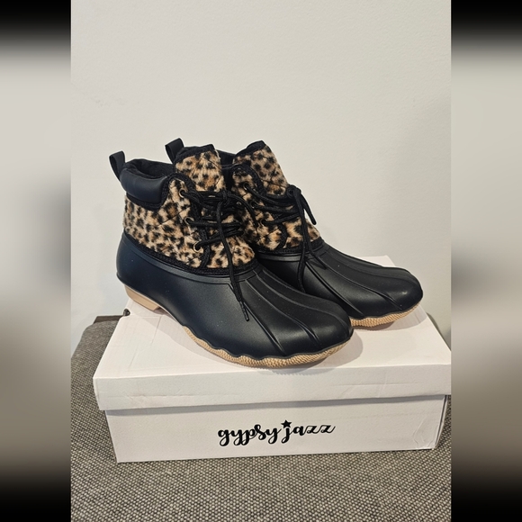 NIB Gypsy Jazz Leopard Print Black Women's Winter Boots Size--8 - Picture 5 of 8